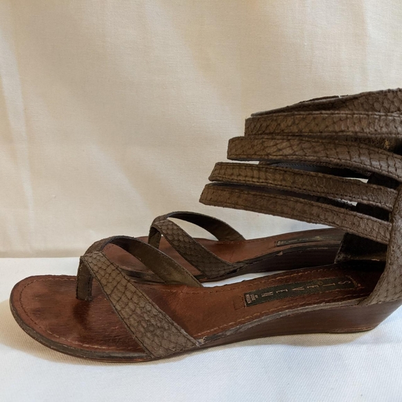 Steven by Steve Madden Women's Taupe Leather Gladiator Sandals Size 6.5m - Picture 2 of 3